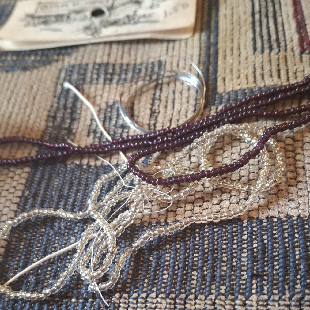 Beaded Ring Kit Pack - White Paper Packaging - Picture 2 of 10